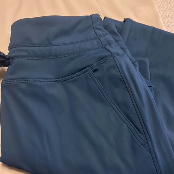 Halara joggers, ink green color, medium, new - Picture 8 of 9